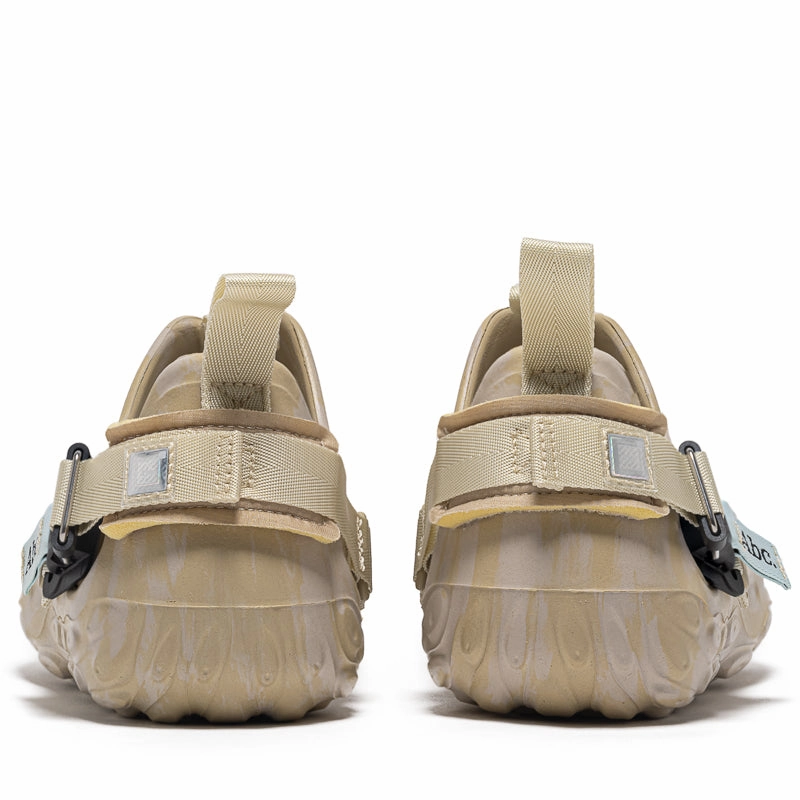 Easy to Wear Advisory Board Crystals x Merrell 1TRL Hydro Moc Strap SE - Khaki