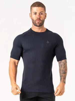 Ventilated Mesh Lining Layering Piece Aero Core Seamless T-Shirt - Black Timeless Wardrobe