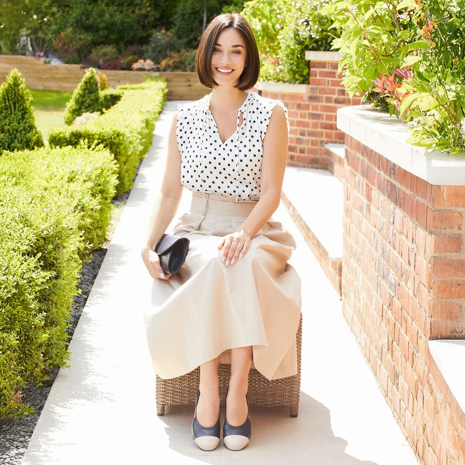 Spa Mood Luna: Navy & Cream Leather