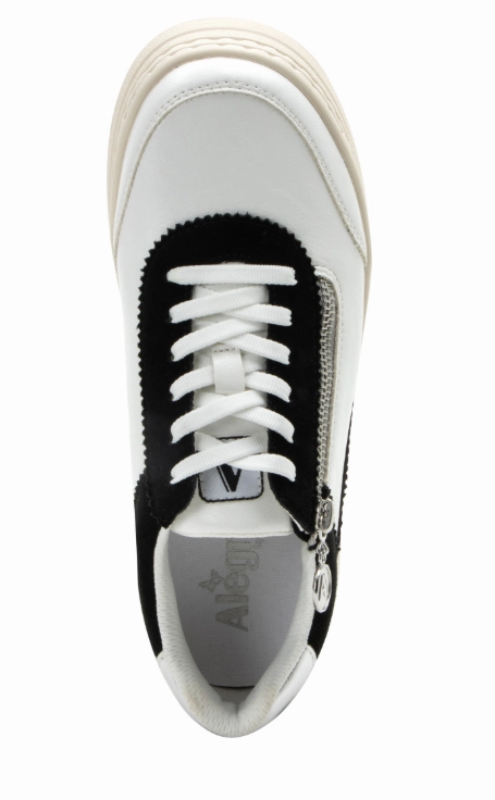 oval track running option Alegria Averie White