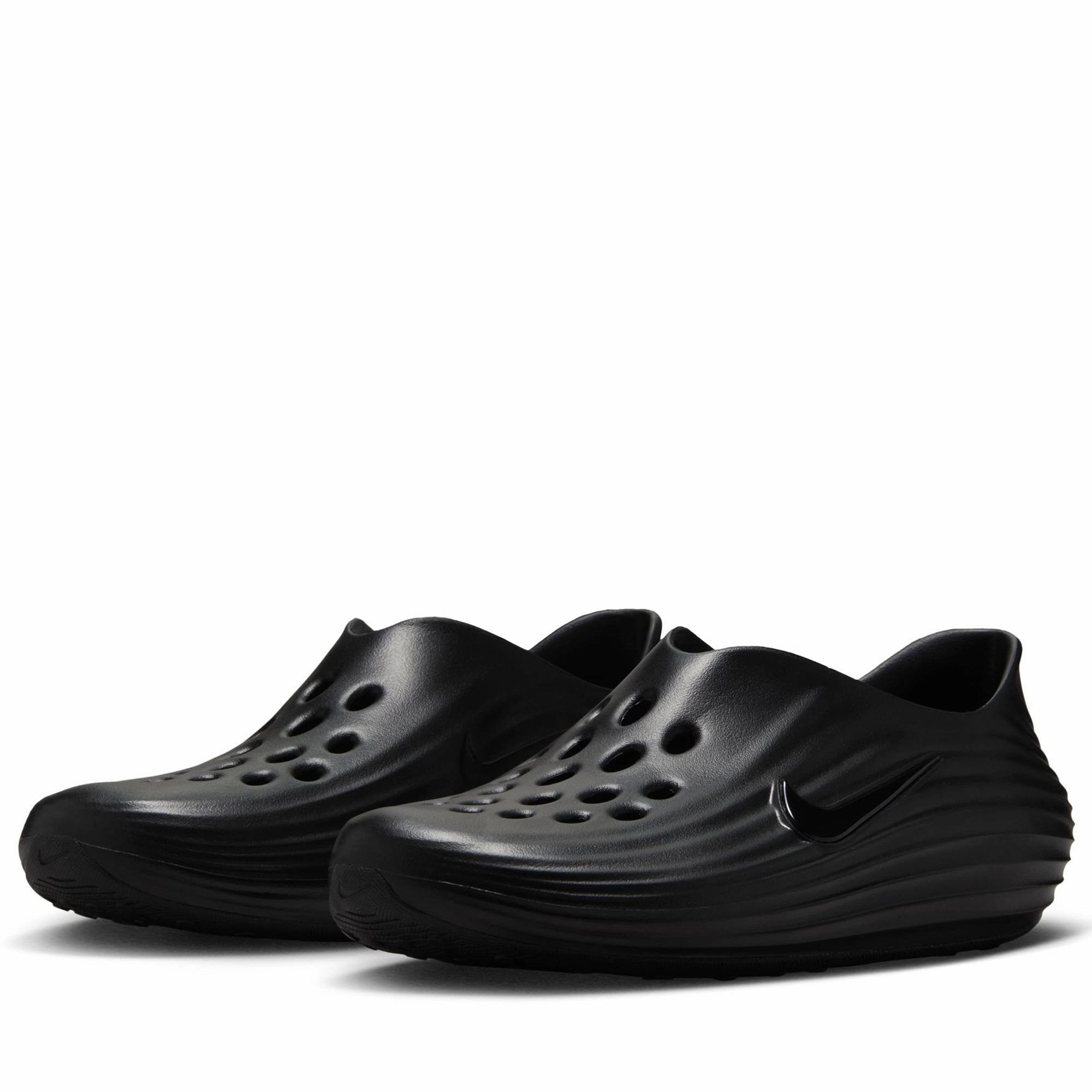 Date night Nike ReactX Rejuven8 - Black/Black