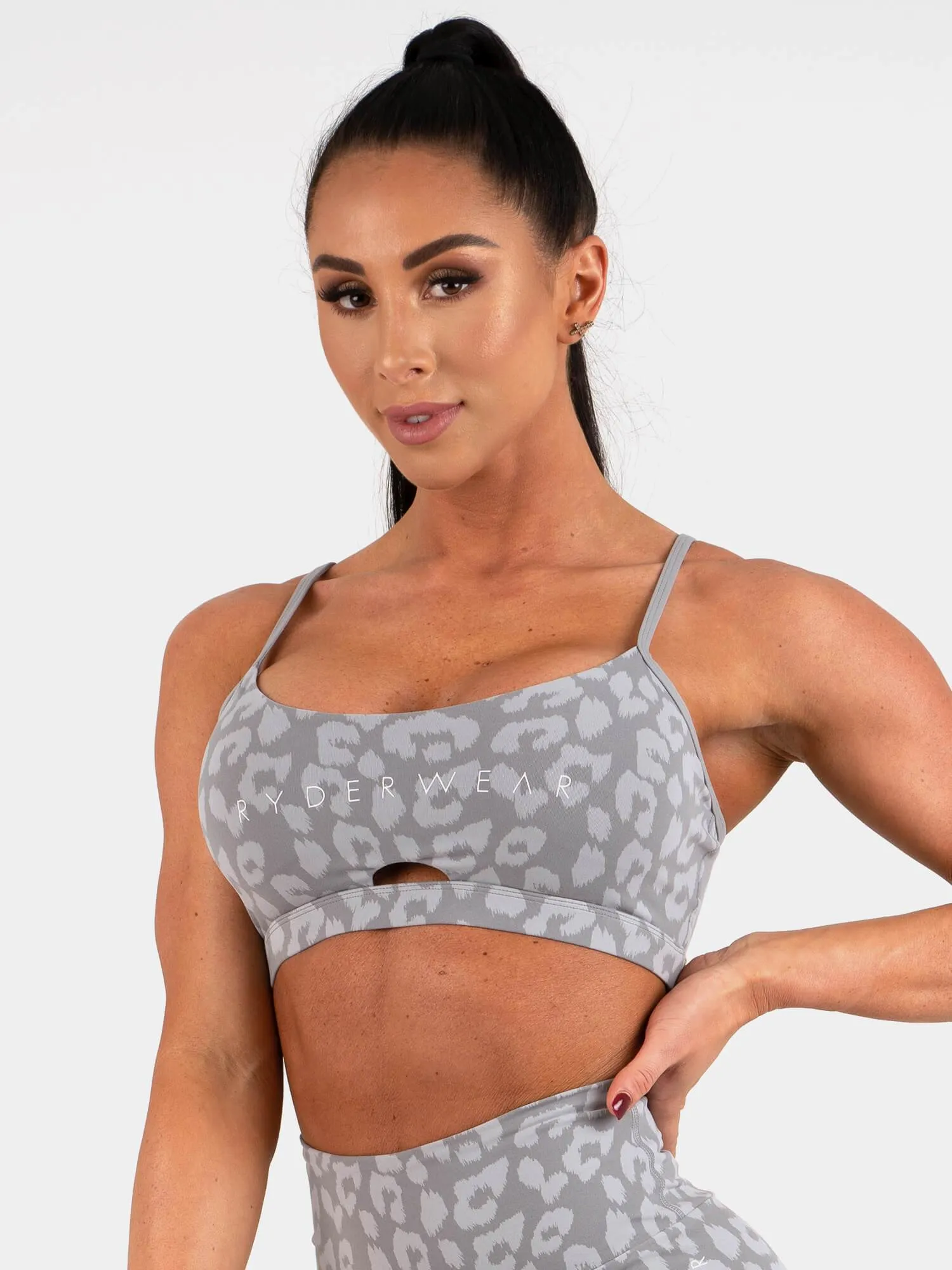All-Day Material Non Restrictive Movement Animal Sports Bra - Leopard Grey