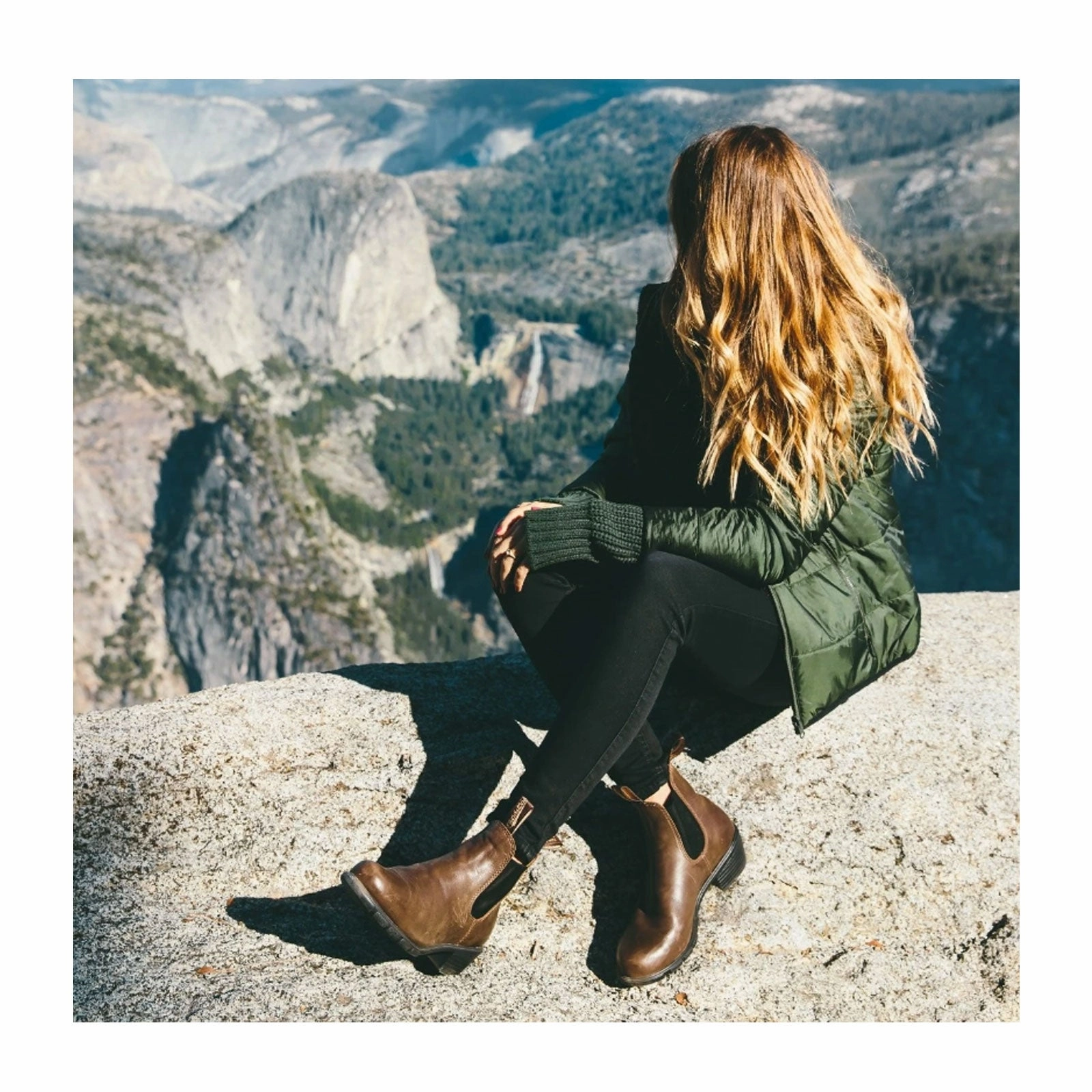 Soft Insole Slip-ons Commuter Look Blundstone 1673 Heeled Chelsea Boot (Women) - Antique Brown