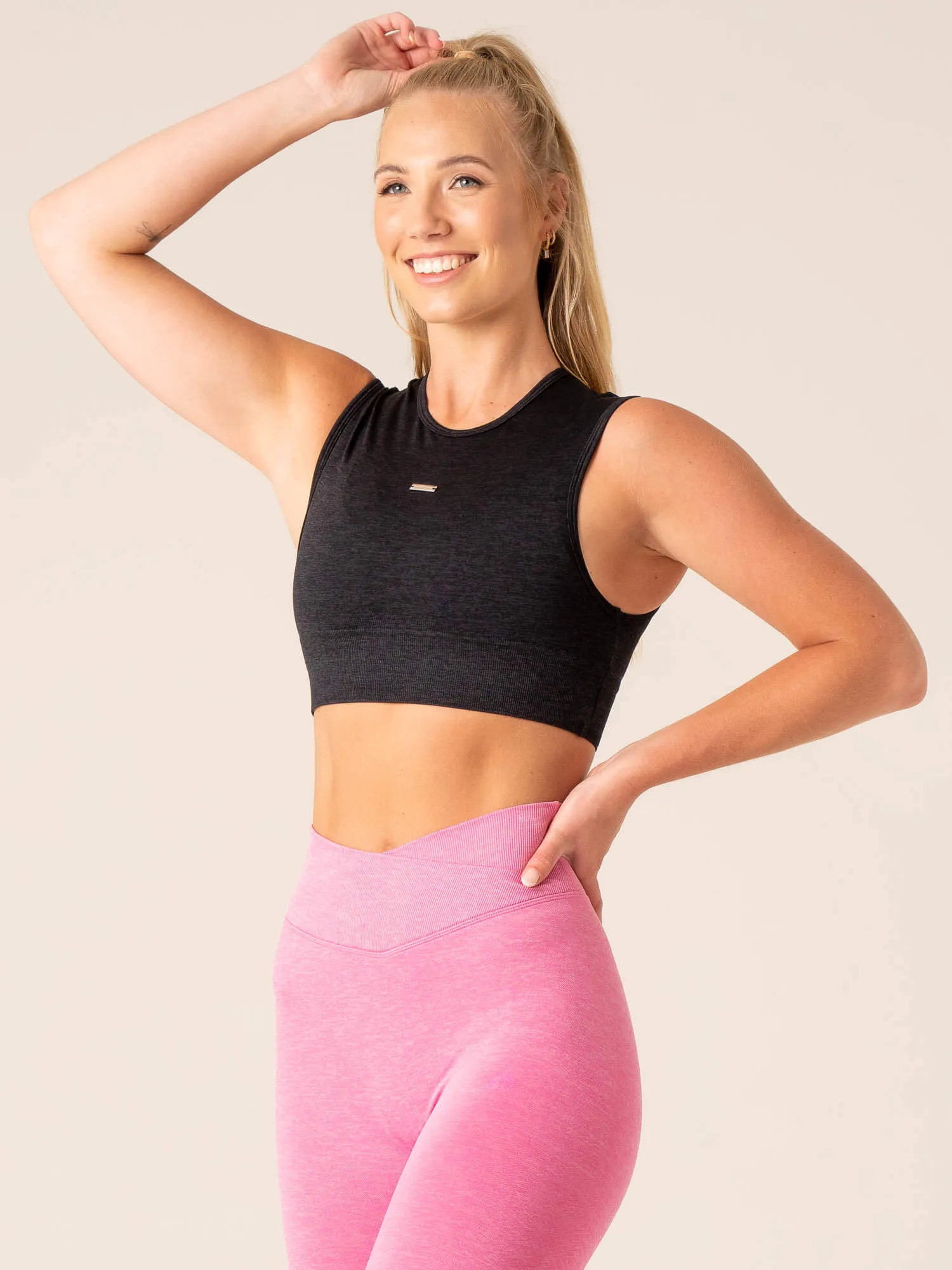 Focus Seamless Tank - Black Marl Moisture Management Thermal Regulation Technology