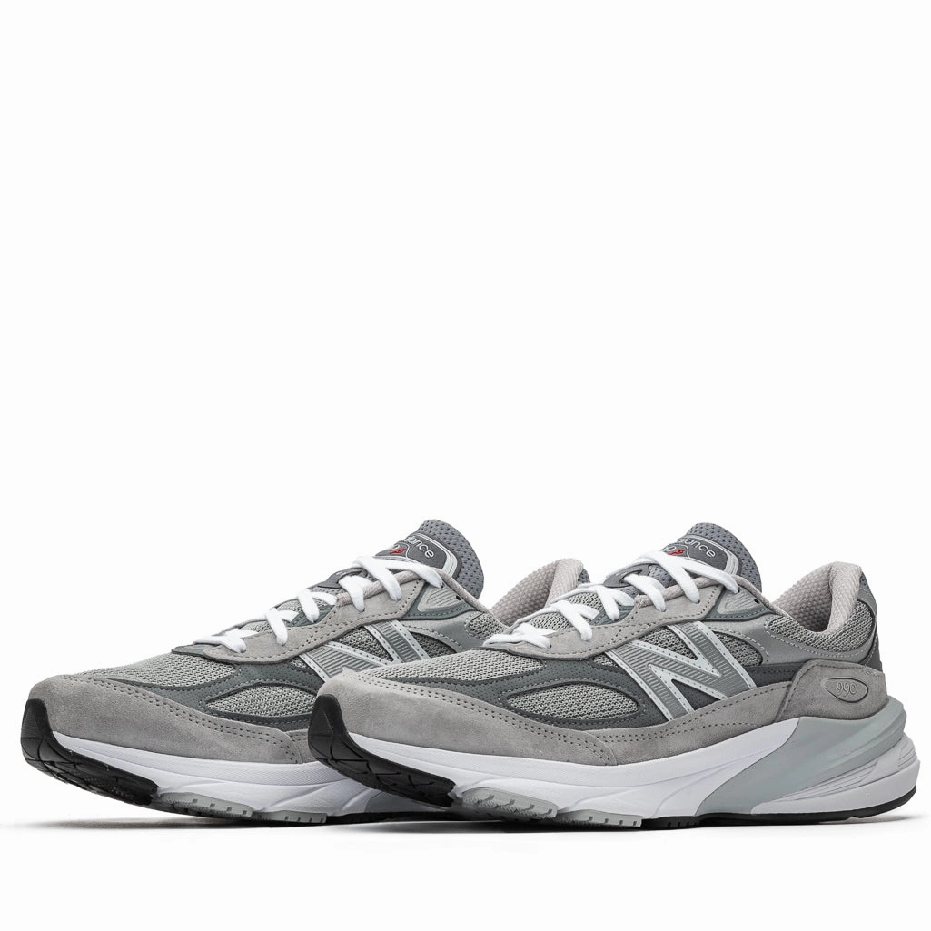 Smart Path Ventilated Fit New Balance Made in USA 990v6 - Grey