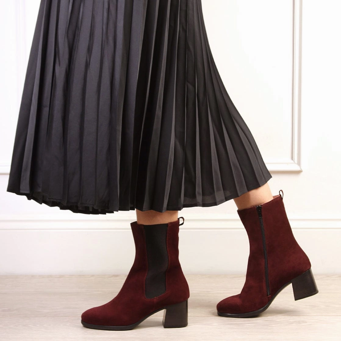 Fern: Burgundy Suede Minimal Design Pressure Relief Zones