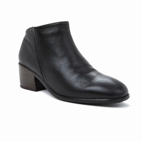 Multi Panel Upper Naot Heir Black Leather Water Resistant