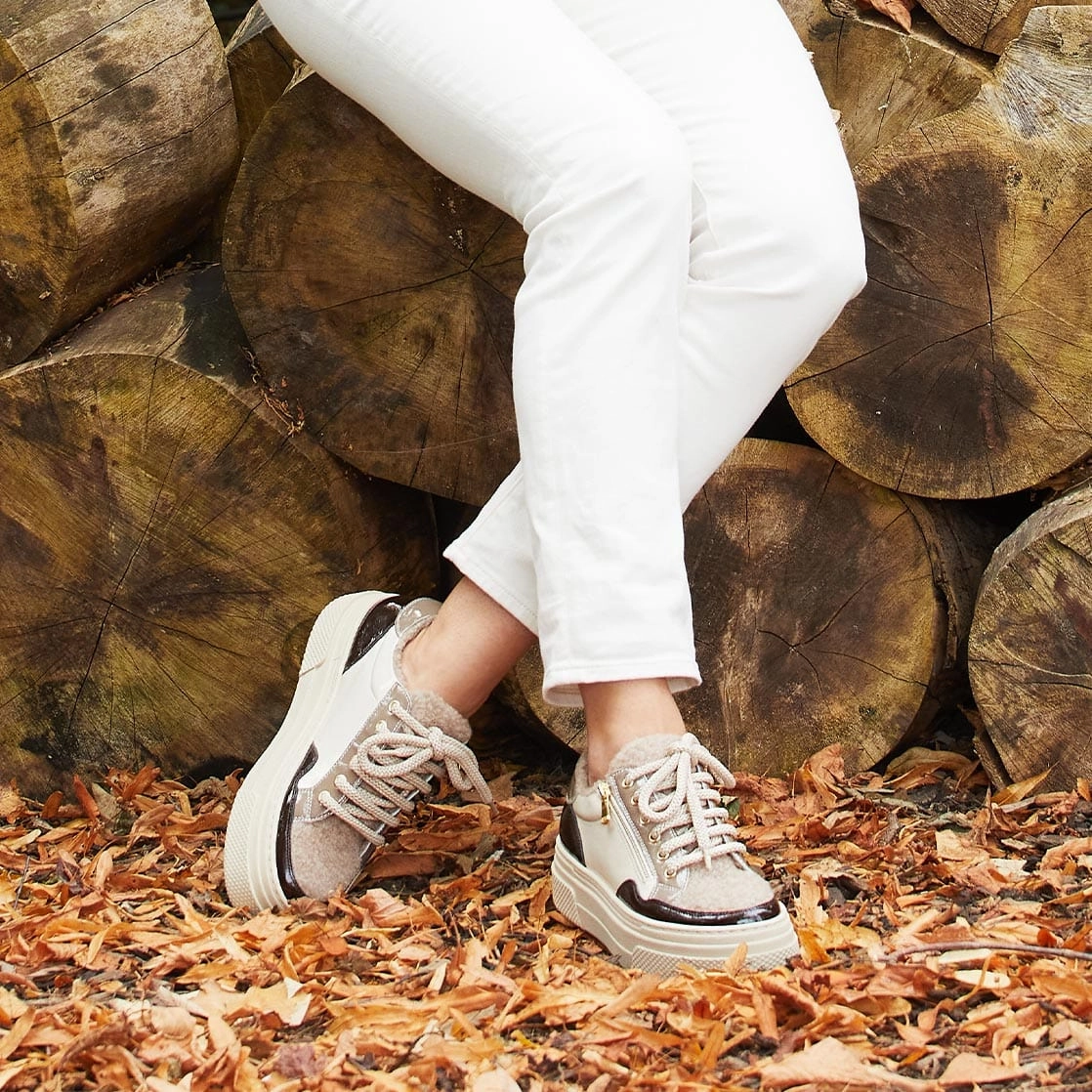 Elastic Band Denver: Taupe Multi Patent & Wool Lining