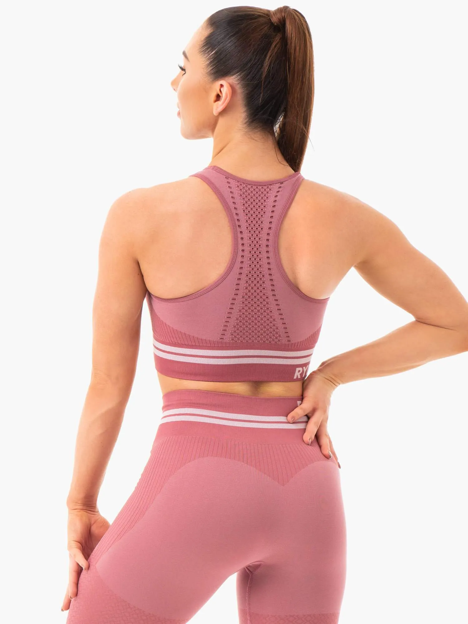 Freestyle Seamless Longline Sports Bra - Dusty Pink Layering Piece Quick Dry Technology