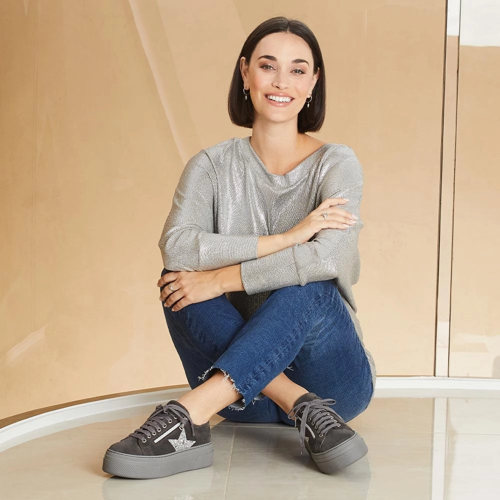 TrailRunning Compression Resistant Midsole Diva-Star: Gray Suede & Silver