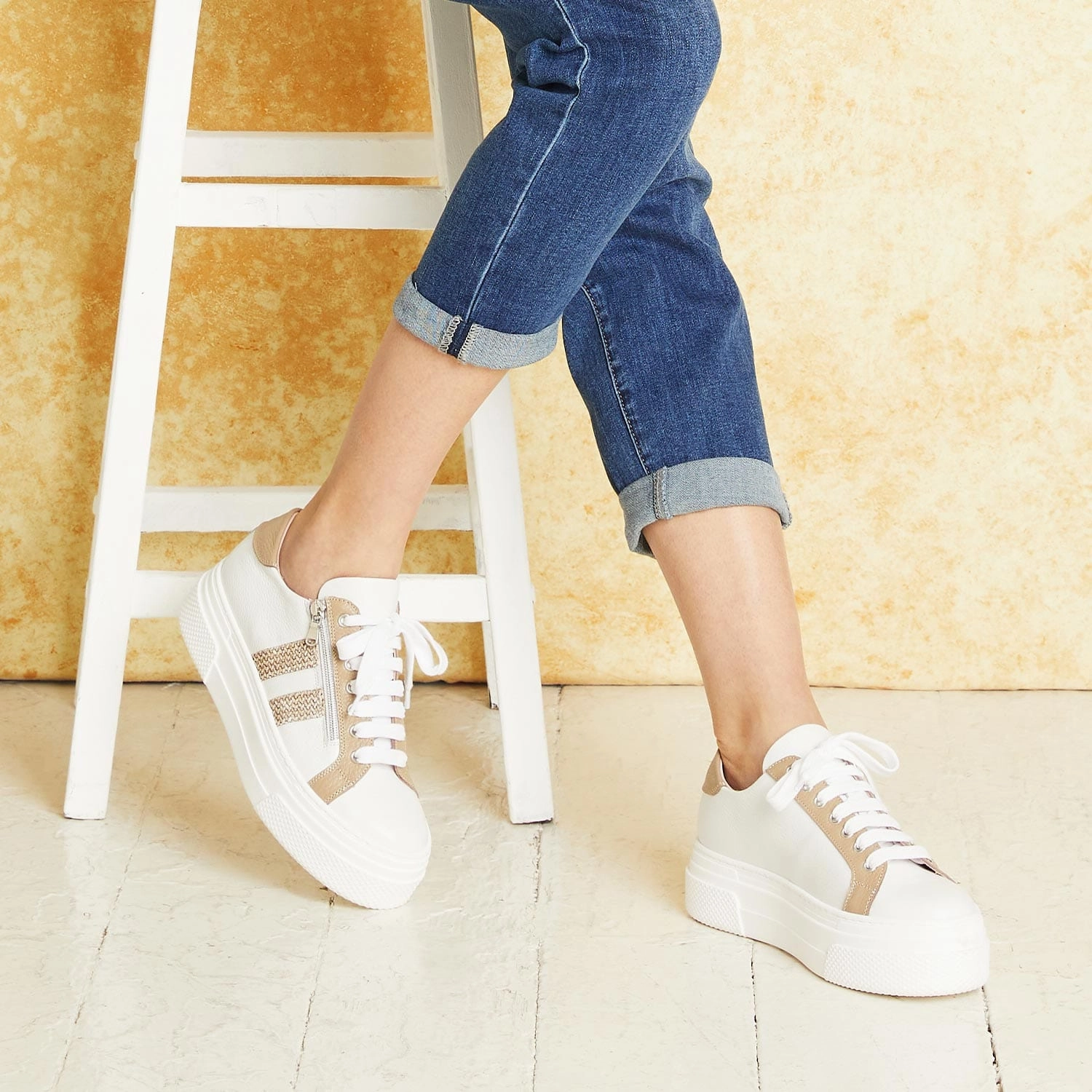 Diva: White Leather & Taupe Raffia Ultra Lightweight Frame Flow Structure