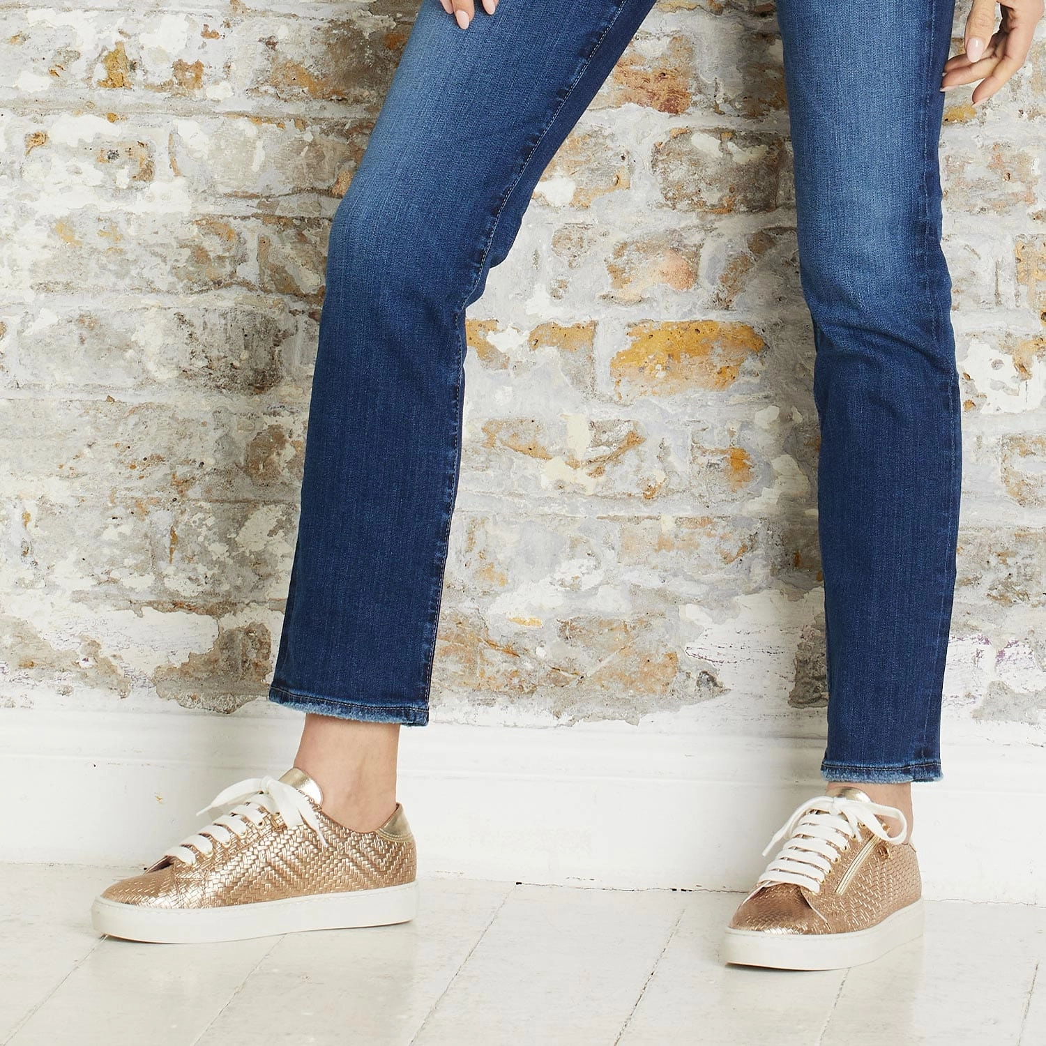 Sprint: Metallic Weave Leather Freedom Walk