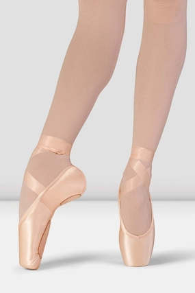 Superlative Stretch Pointe Shoes Motion Ready Traction Treads