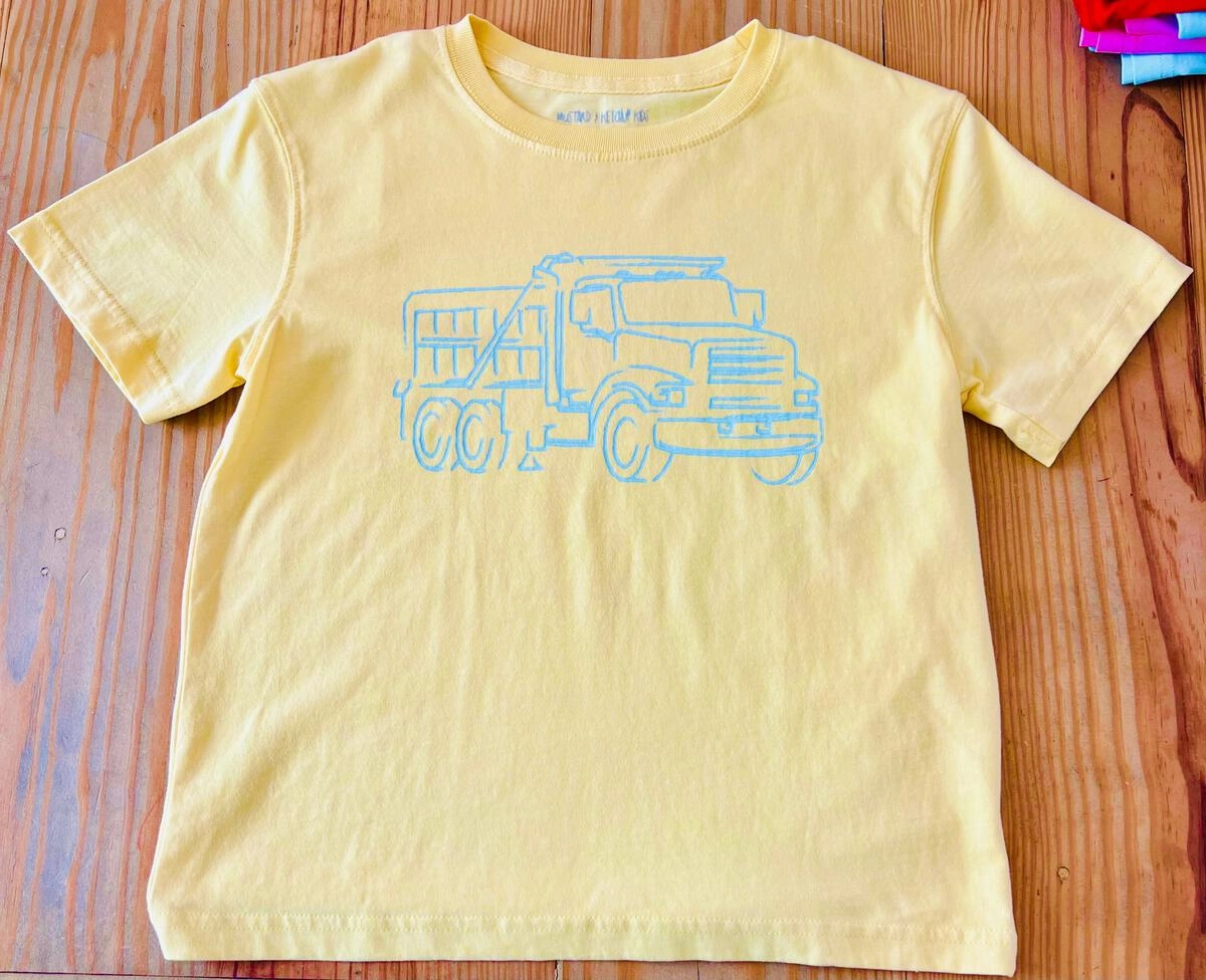 S/S Yellow Dumptruck T-Shirt Vacation wear for children