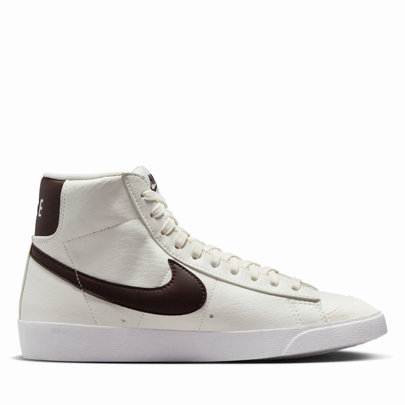 Fresh Pace Women's Nike Blazer Mid '77 - Sail/Baroque Brown