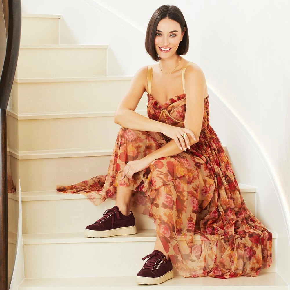 Train Easy Feather: Burgundy Suede