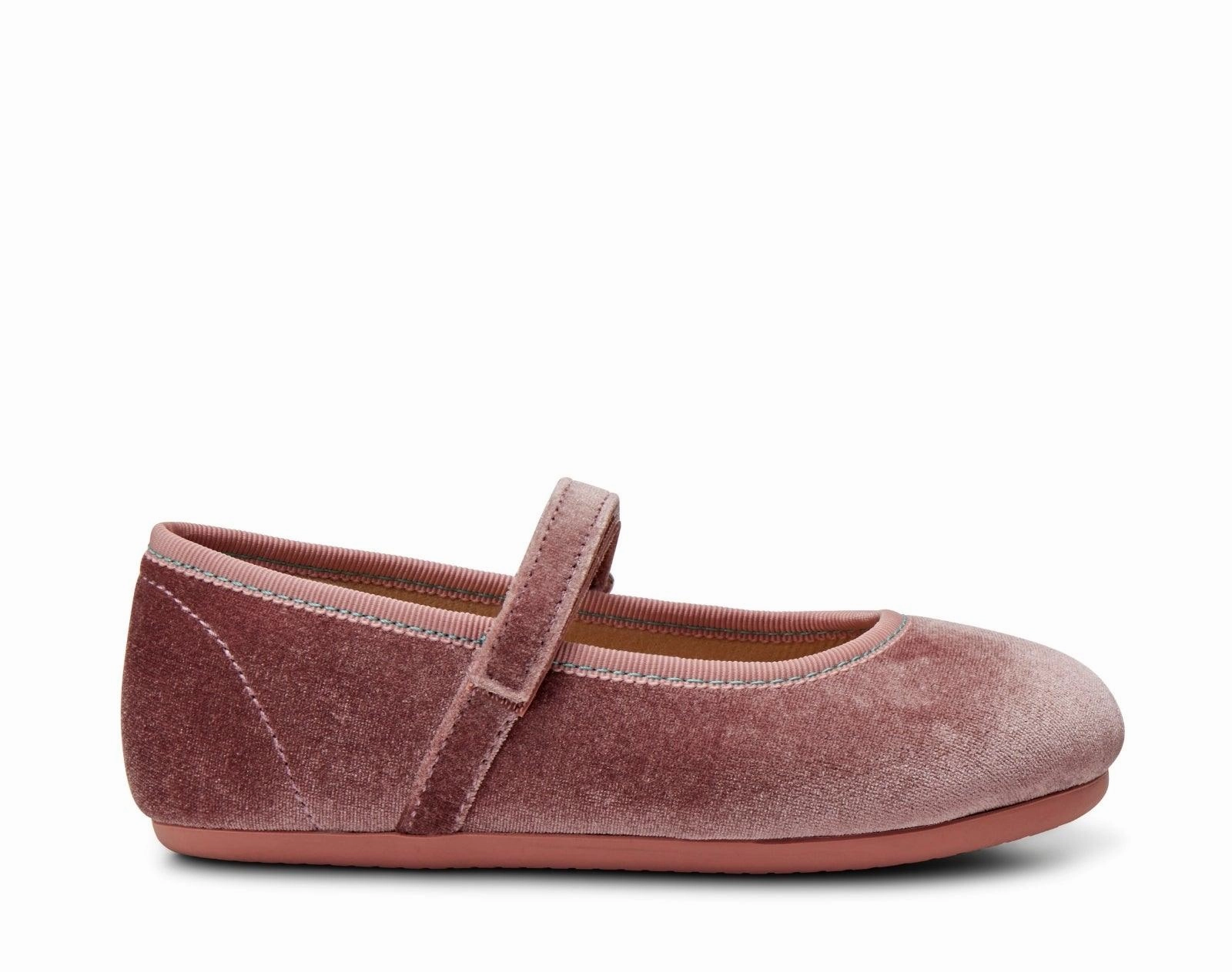Cold Trek Eco Material Outdoor Trek Velvet Ballet Flats