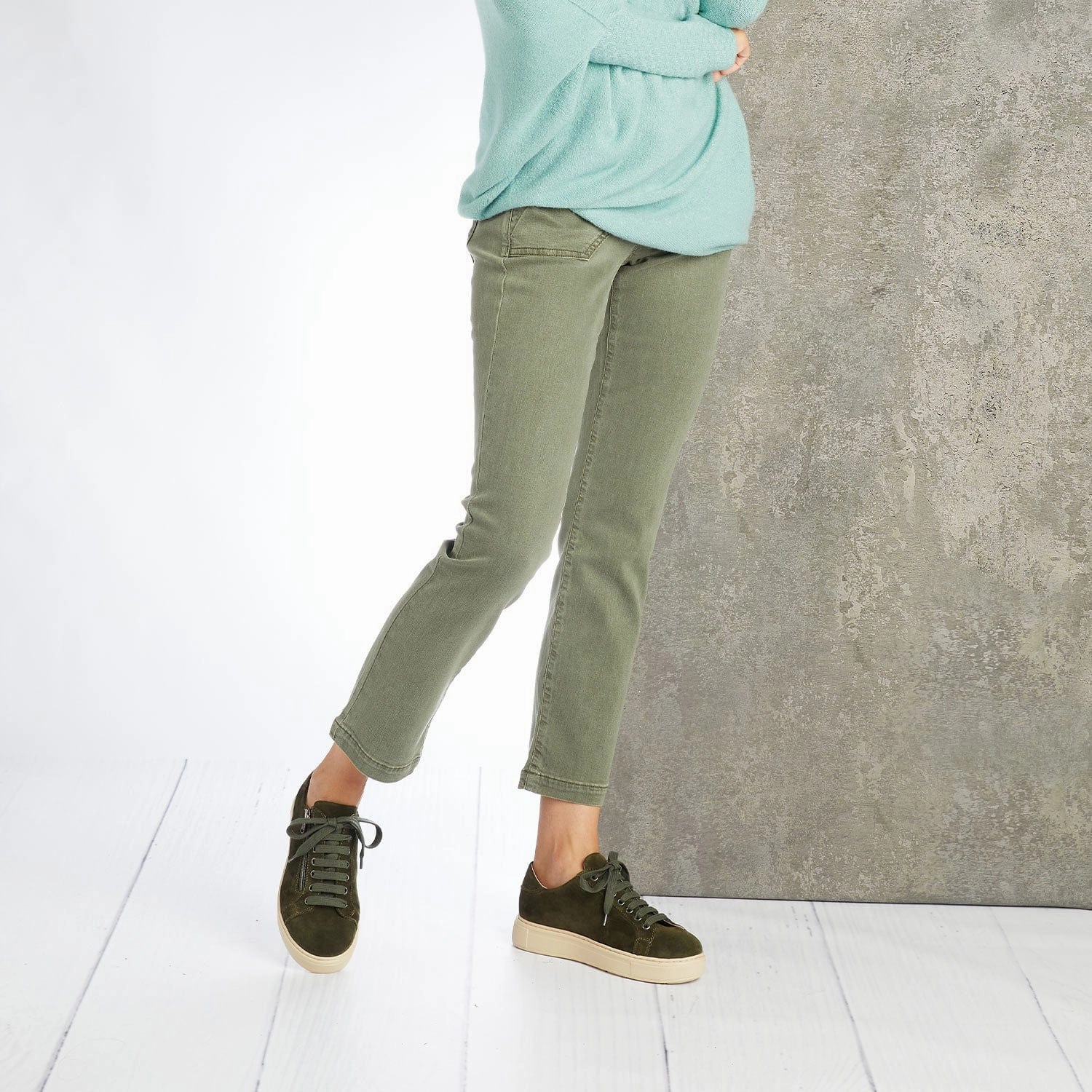 Feather: Olive Suede Extra Flex