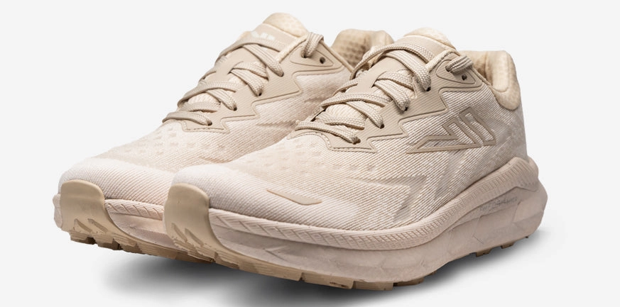 Flow - Sand Balanced Cushion System running in the evening shoes