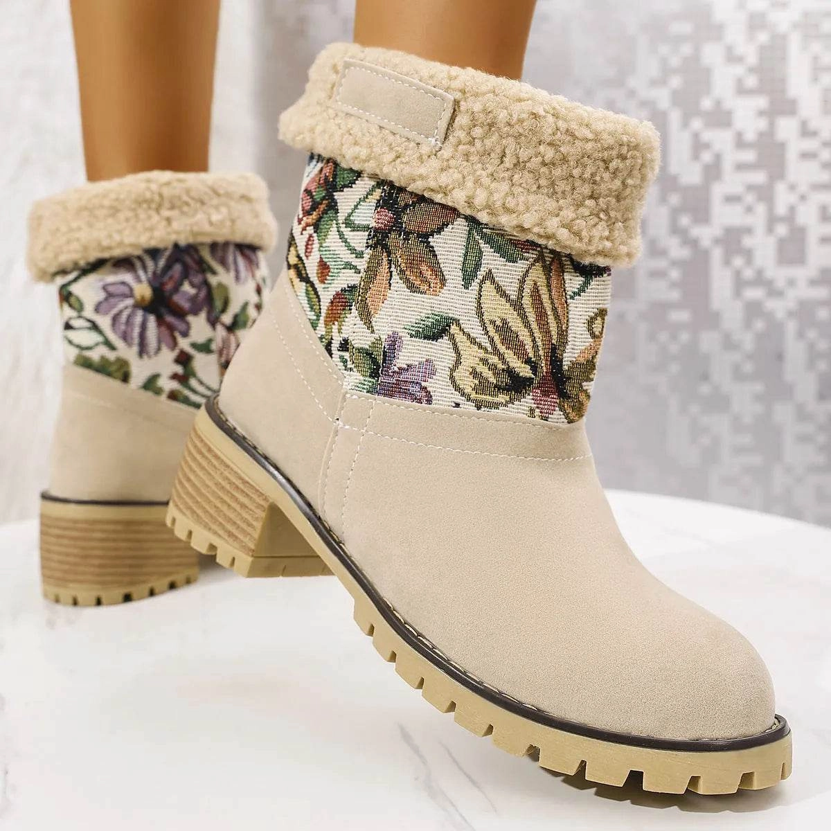 Flowers Embroidered Snow Boots Ethnic Style Platform Thick Square Heel Mid-tube Boot Winter Warm Cotton Shoes For Women Snow Outdoor Expedition Snow protection