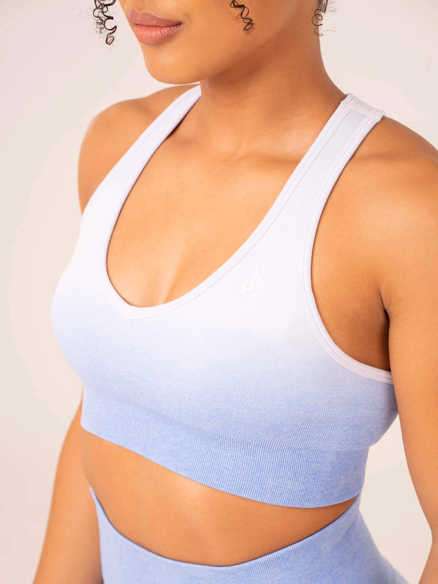 Ombre Seamless Sports Bra - Cornflower Blue Ombre Smooth Design
