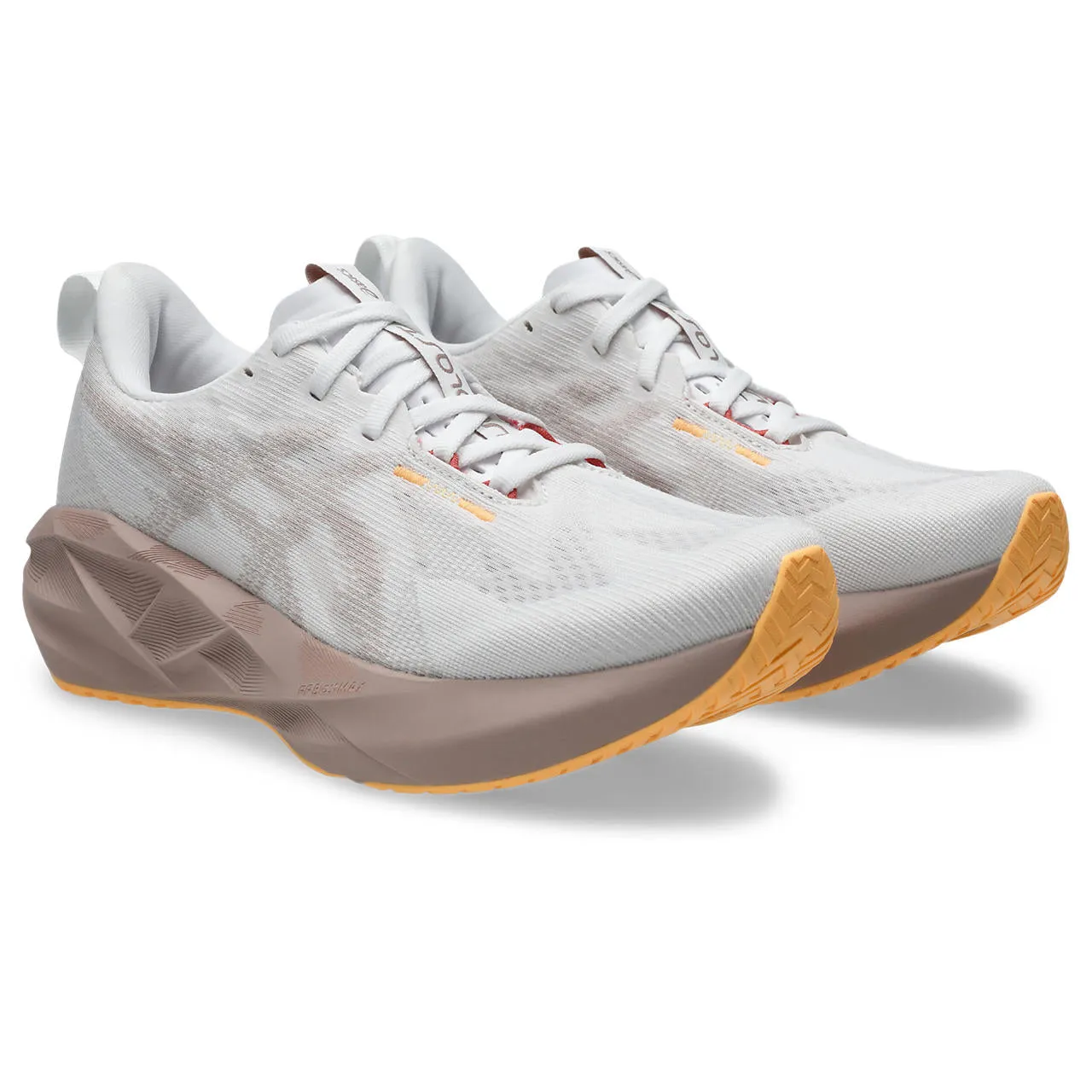Women's Novablast 5 night - visibility shoes