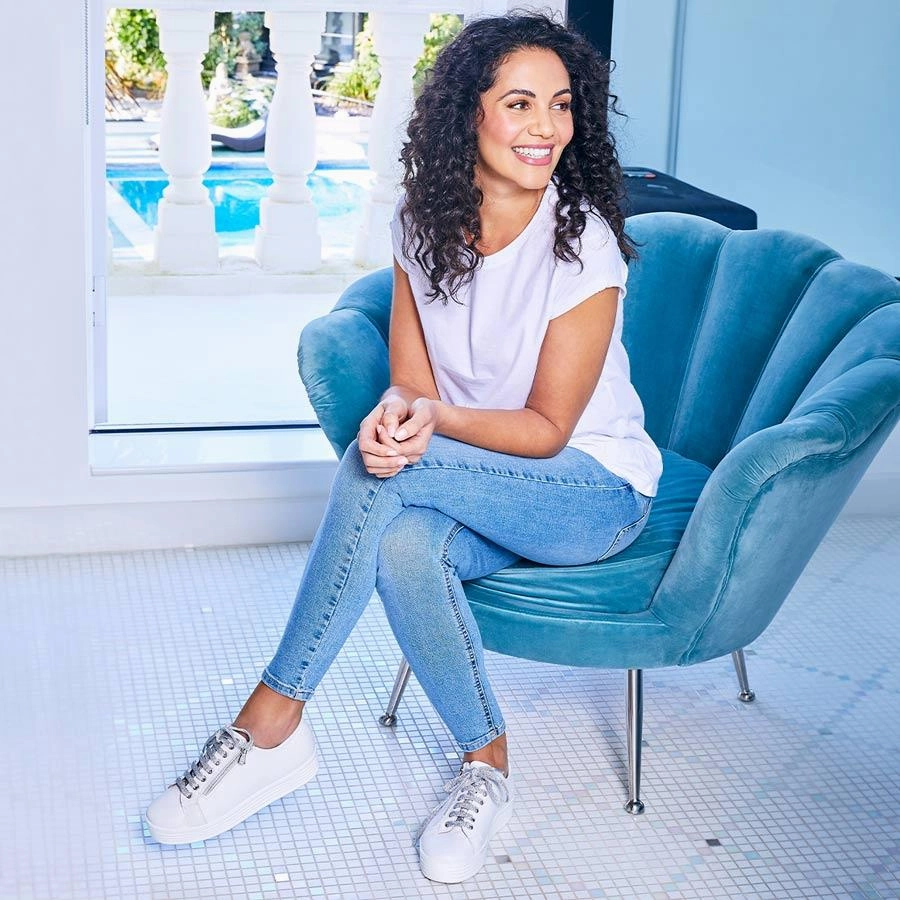 Adjustable Design Hero: White Leather