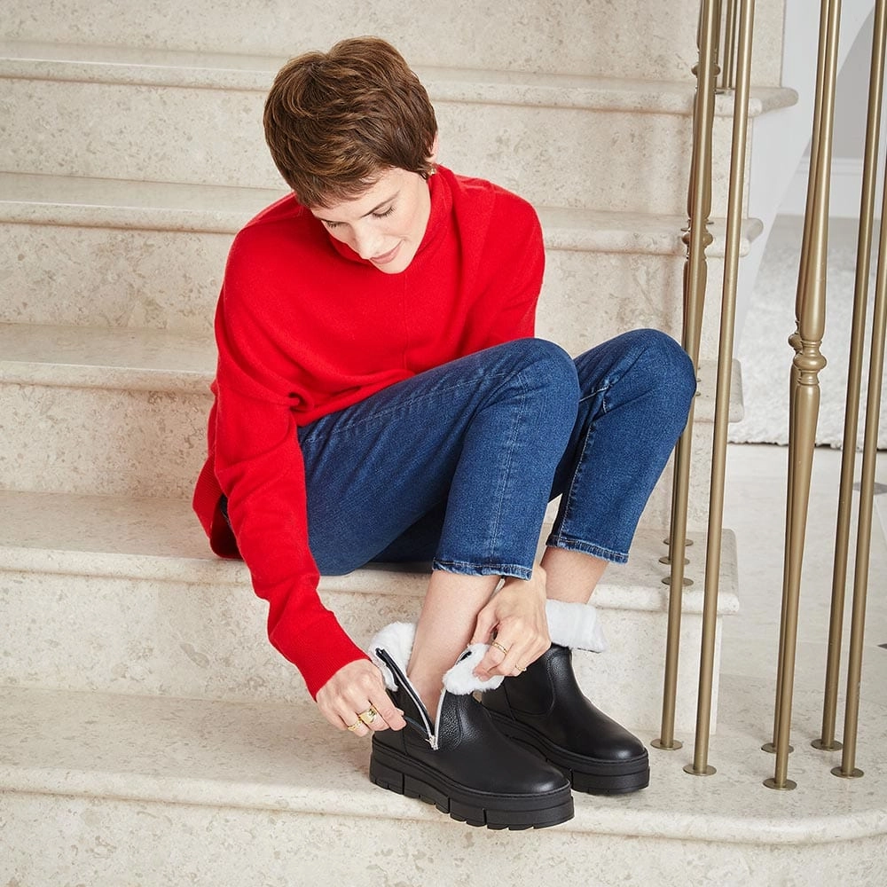 Shock Absorbing Mountain Hike Compact Build Wonder: Black Leather & Shearling