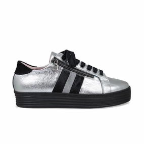 Stable Walk Harley Stripe: Silver Leather & Black Pony