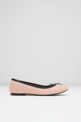 Ladies Arpina Ballet Pumps Crisp Look