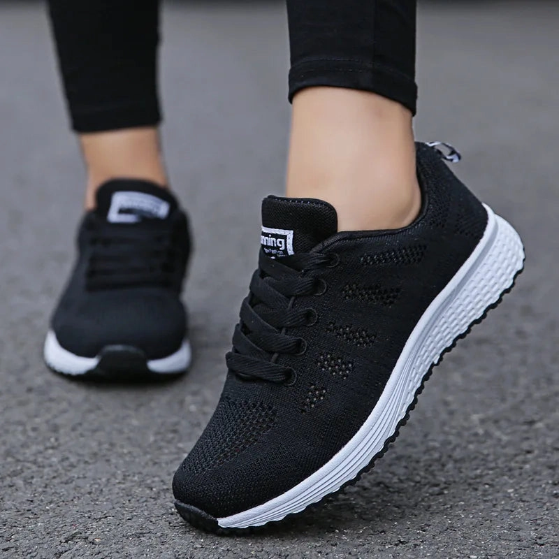 Women Casual Shoes Fashion Breathable Walking Mesh Flat Shoes Sneakers Women 2021 Gym Vulcanized Shoes White Female Footwear Distinctive breathability