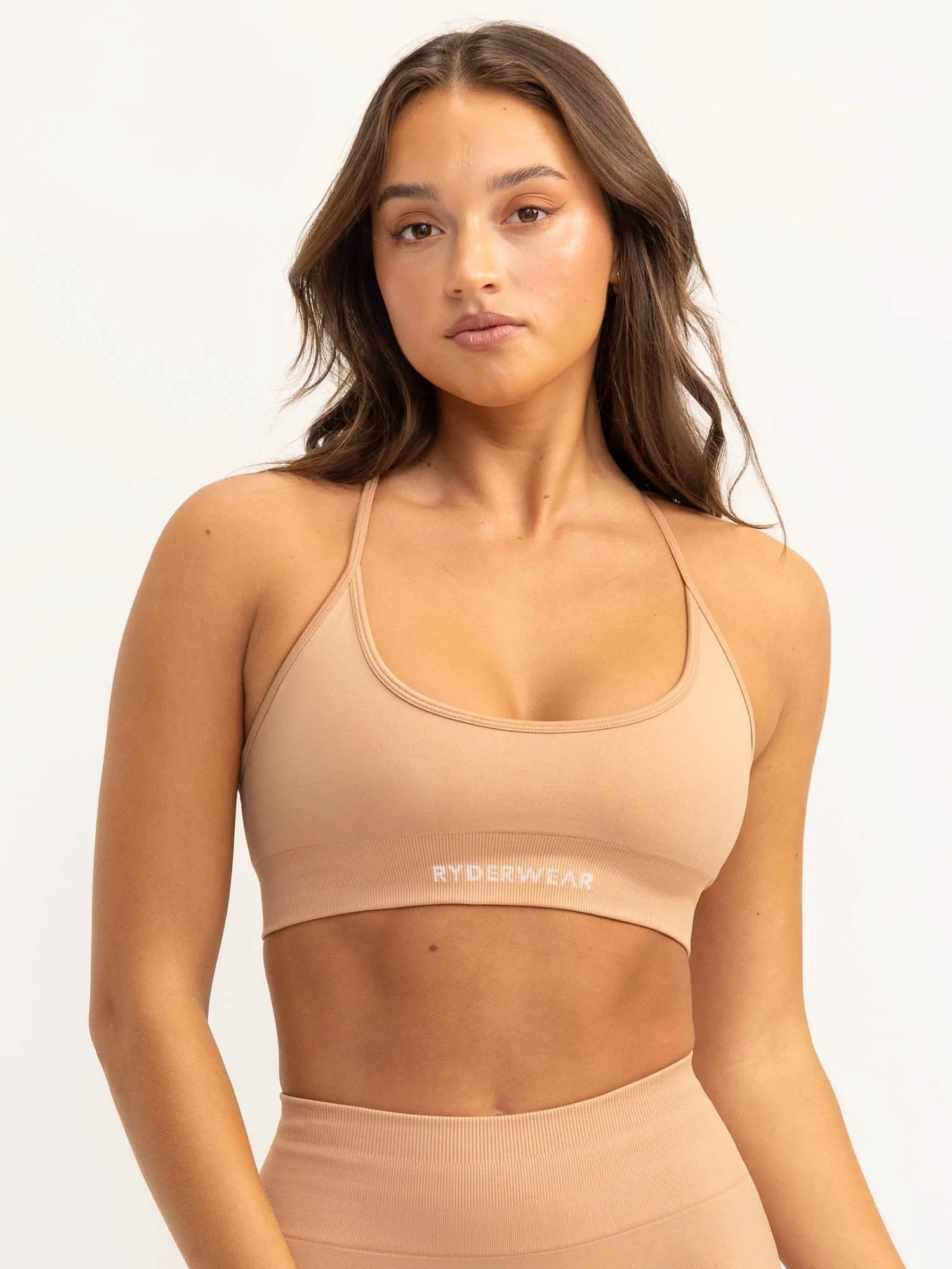 Lift 2.0 Seamless Sports Bra - Tan UV-protective Dynamic Compression Fit
