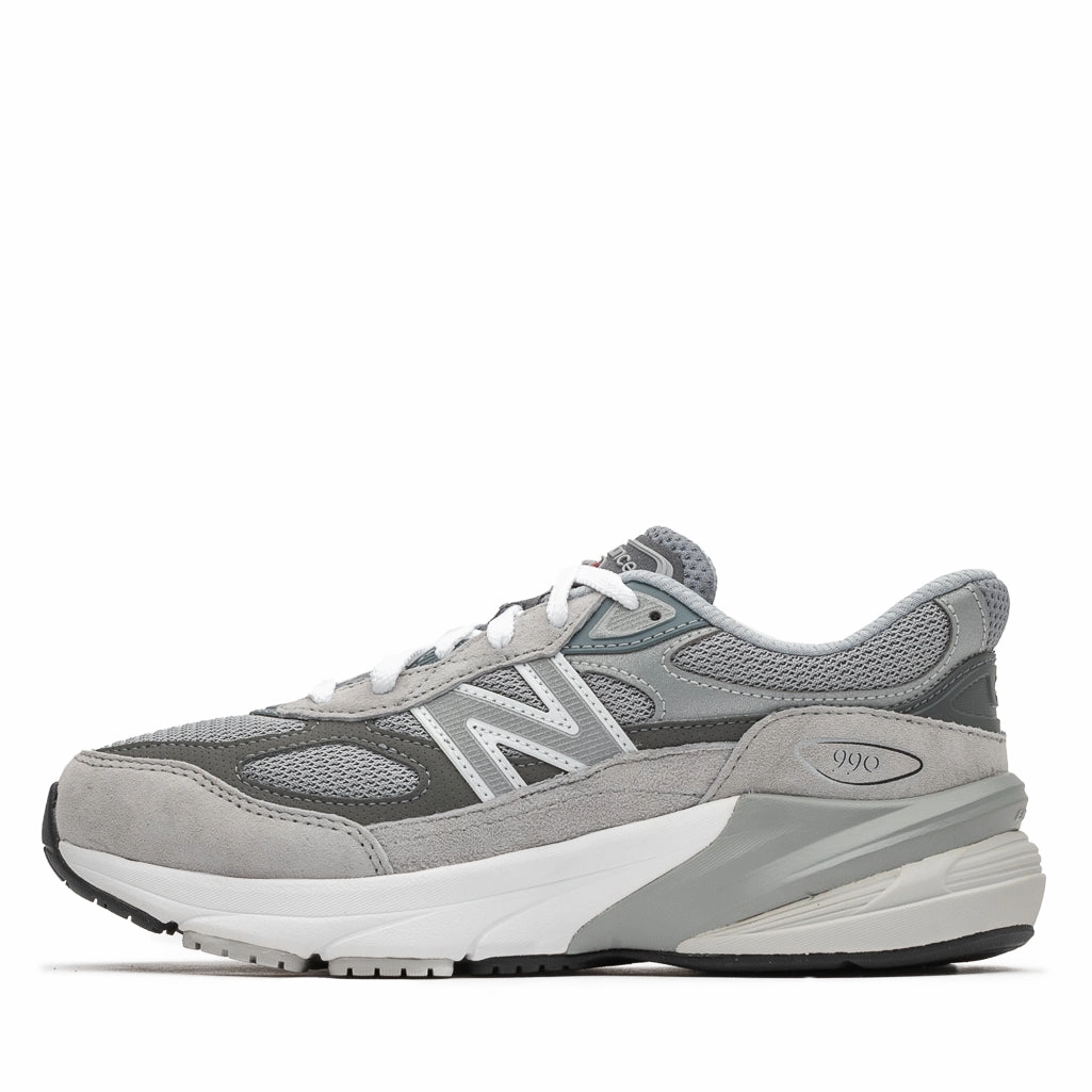 Smooth Dash Foot Strong New Balance FuelCell 990v6 (GS) - Grey