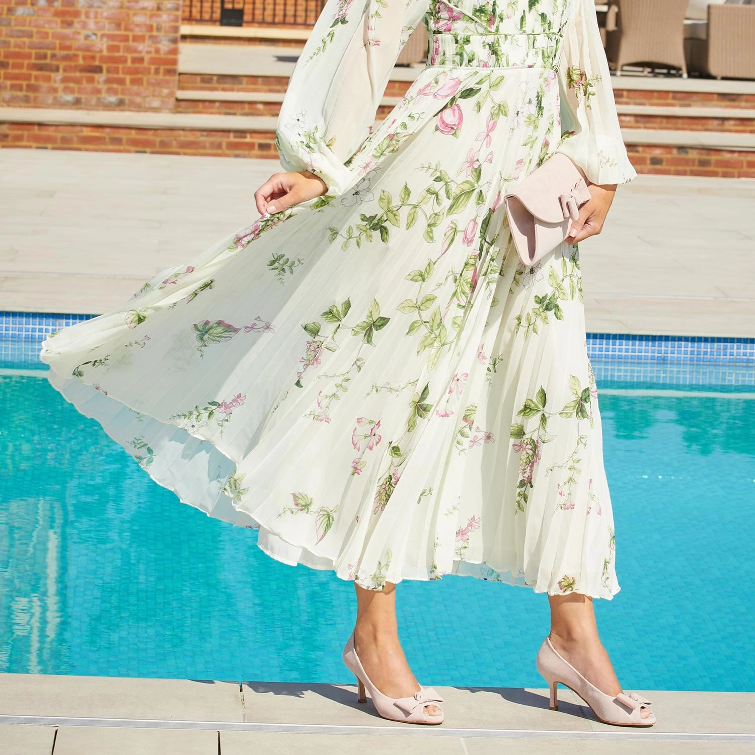 Timeless Design Active Day Shelby: Blush Suede