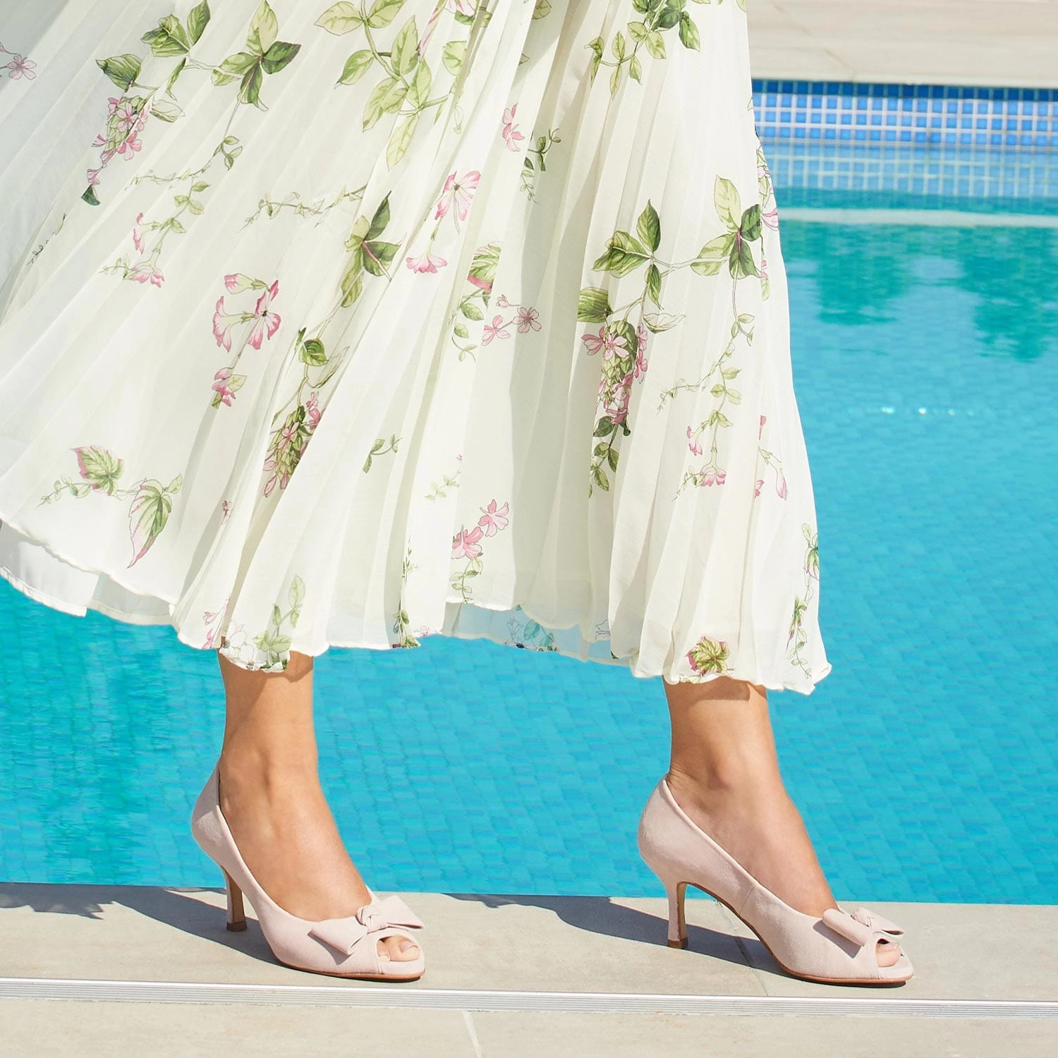 Luxury Mood Casual Heels Shelby: Blush Suede