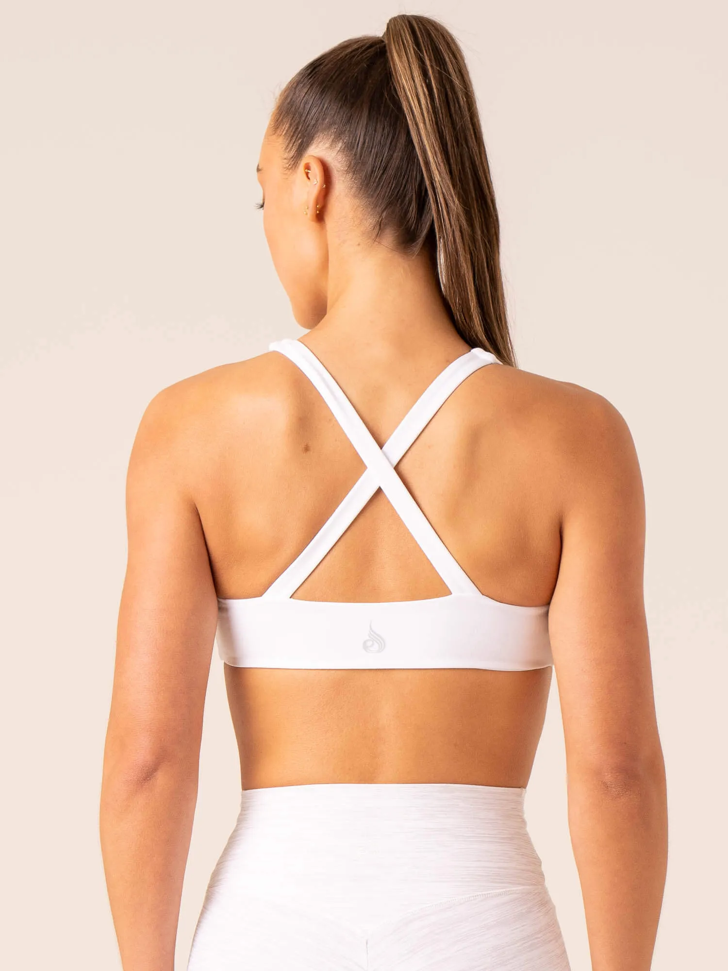 Anti-microbial Low-impact Momentum Twist Sports Bra - White