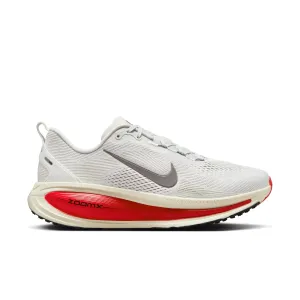 Men's Vomero 18 running in dry conditions