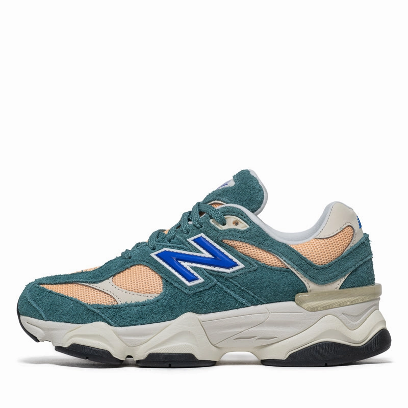 Smart Casual Fun Day New Balance 9060 (GS) - New Spruce/Peach Blossom