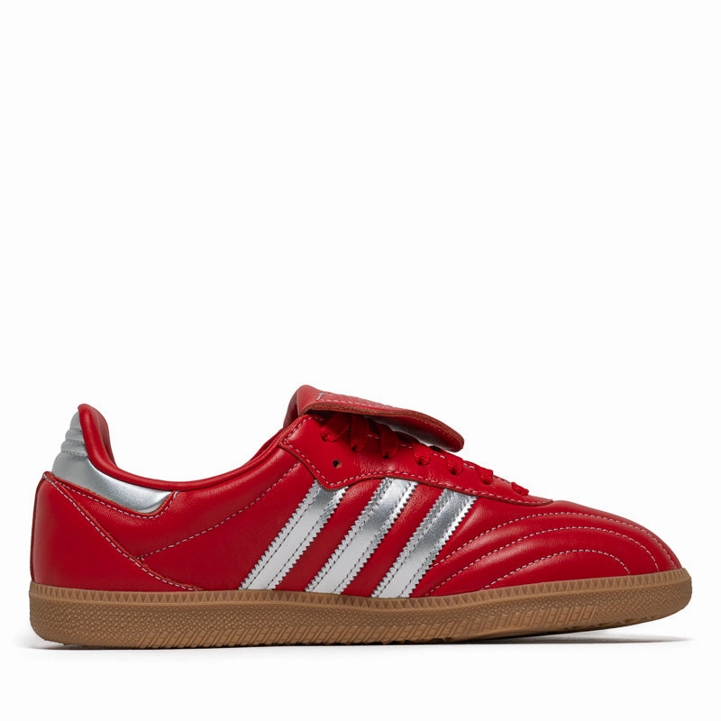 Perfect Fit Outdoor Sport Women's Adidas Samba LT - Better Scarlett/Silver Metallic
