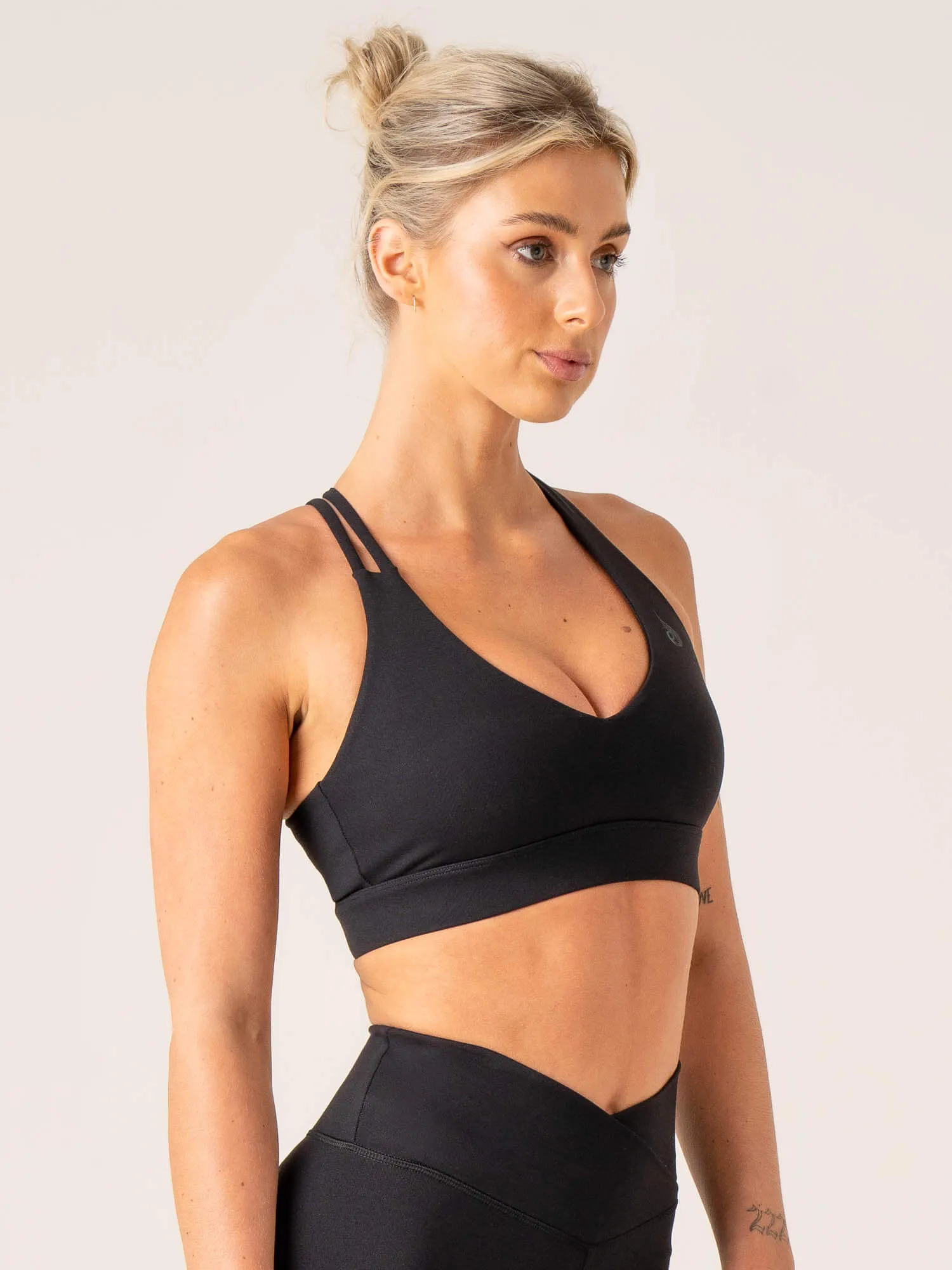 Momentum V-Neck Sports Bra - Black dancers