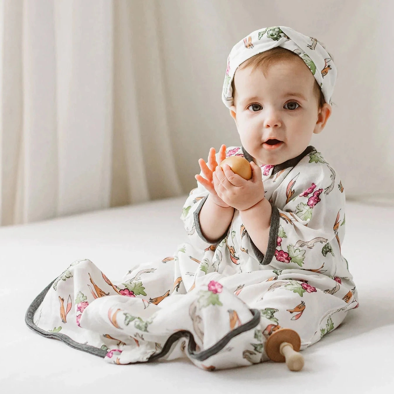 Nest Designs Baby 0.25 TOG Bamboo Silk Short Sleeve Sleep Bag - The Fox & The Grapes Party Seasonal