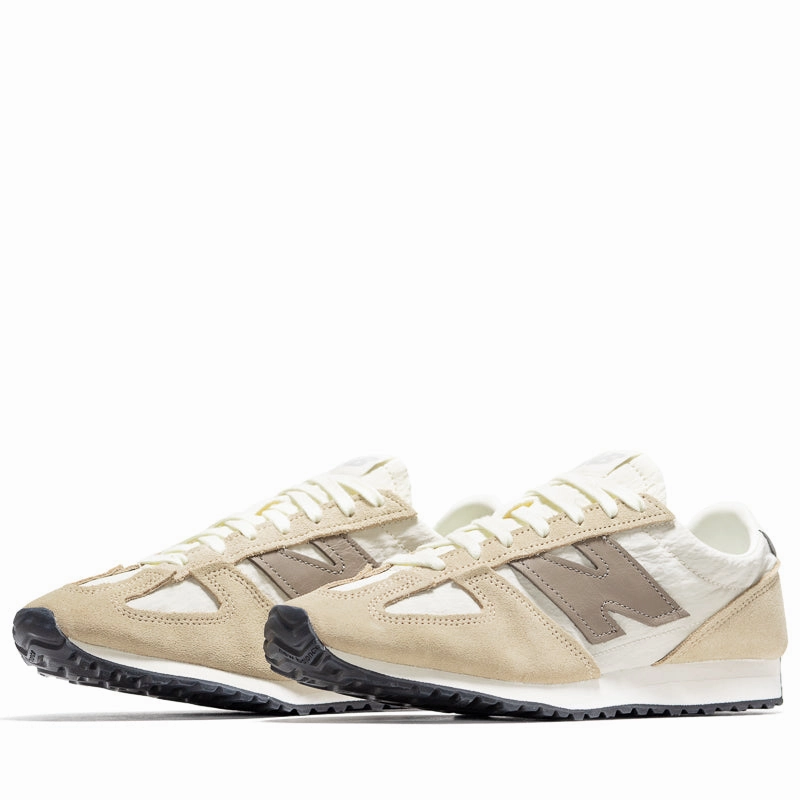 Clear Walk College Trend New Balance 471 - Incense/Timberwolf