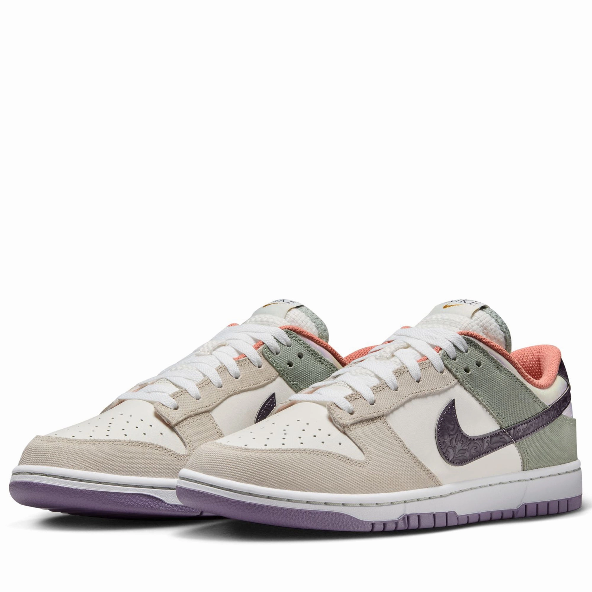 Nike Dunk Low Retro SE 'NOLA' - Sail/Gridiron Leather Trim