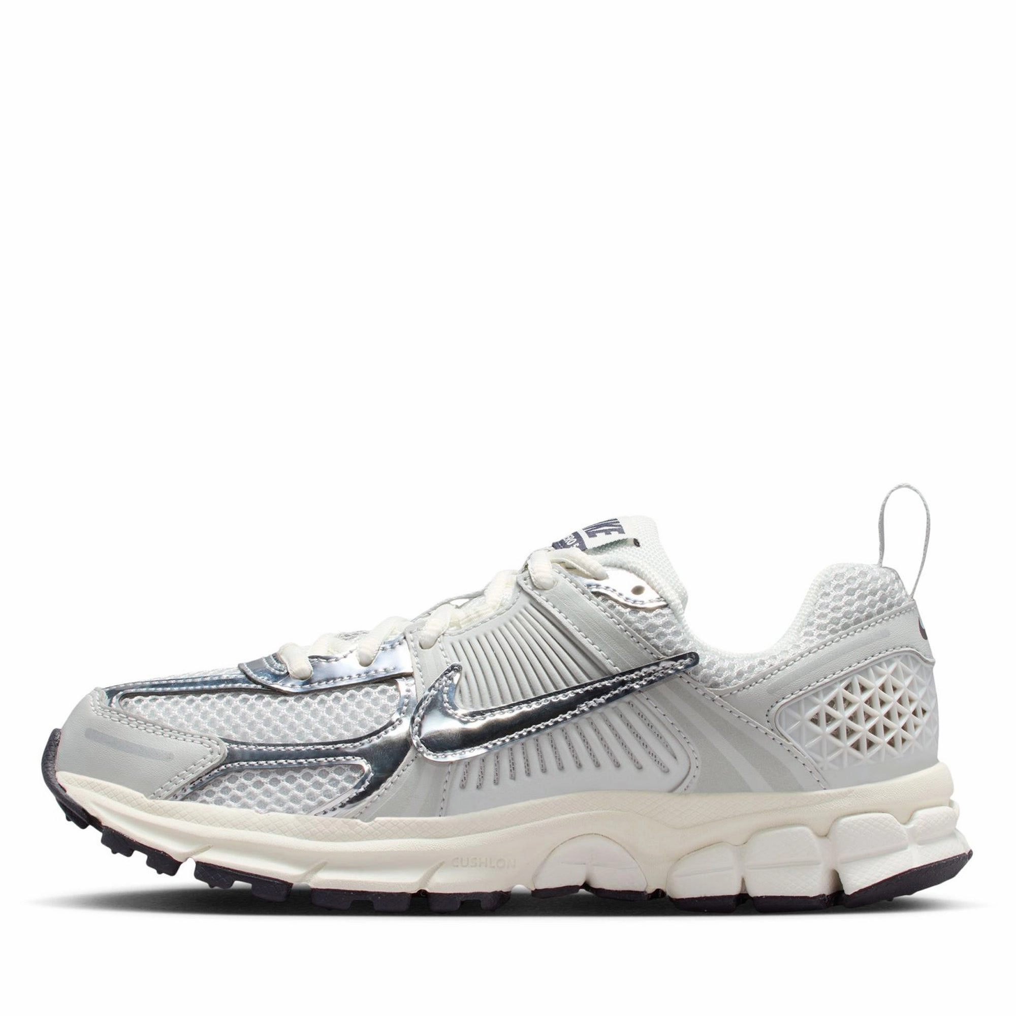 Street Vibe Musician??s Style Nike Vomero 5 (GS) - Photon Dust/Chrome