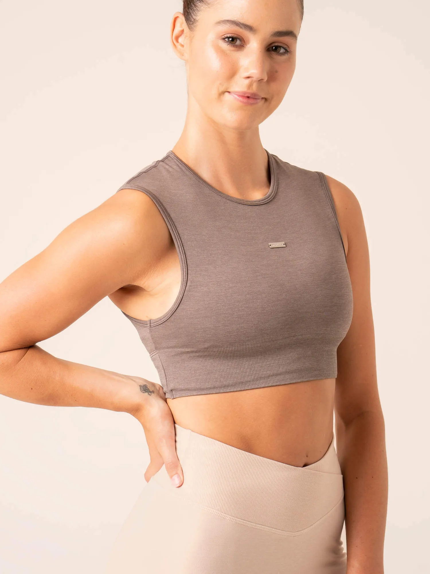 Focus Seamless Tank - Taupe Marl Bonded Seam Durability
