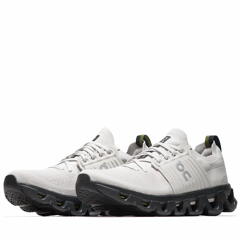 Timeless Design On Cloudswift 4 - Wolf/Black