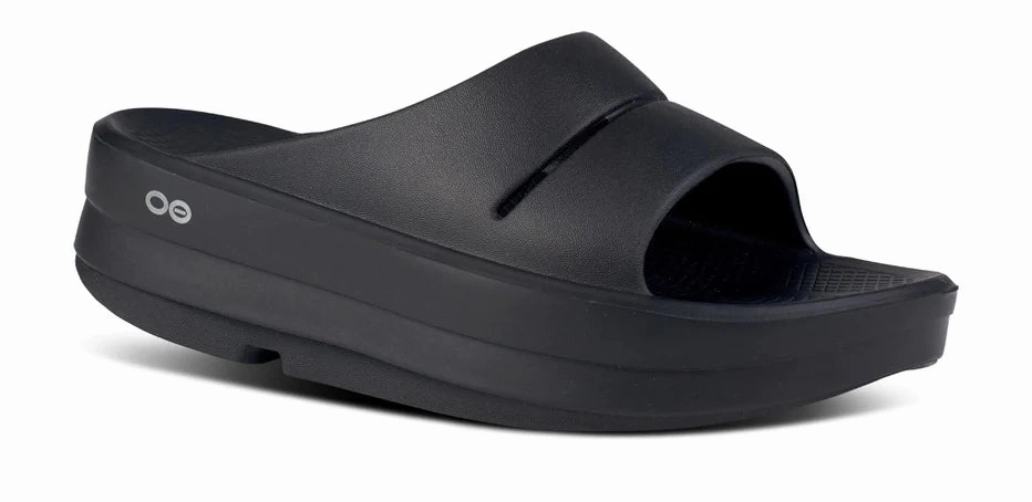 OOFOS Women's OOmega OOahh Sandal - Black Comfortable Midsole group run