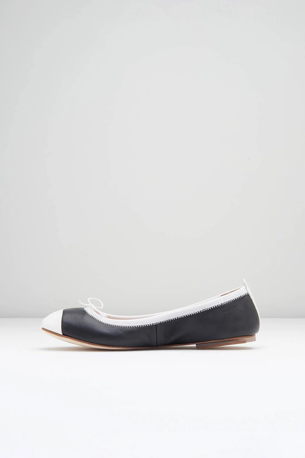 Outdoor Steps Shock   Absorbing Ladies Rigel Ballet Pumps