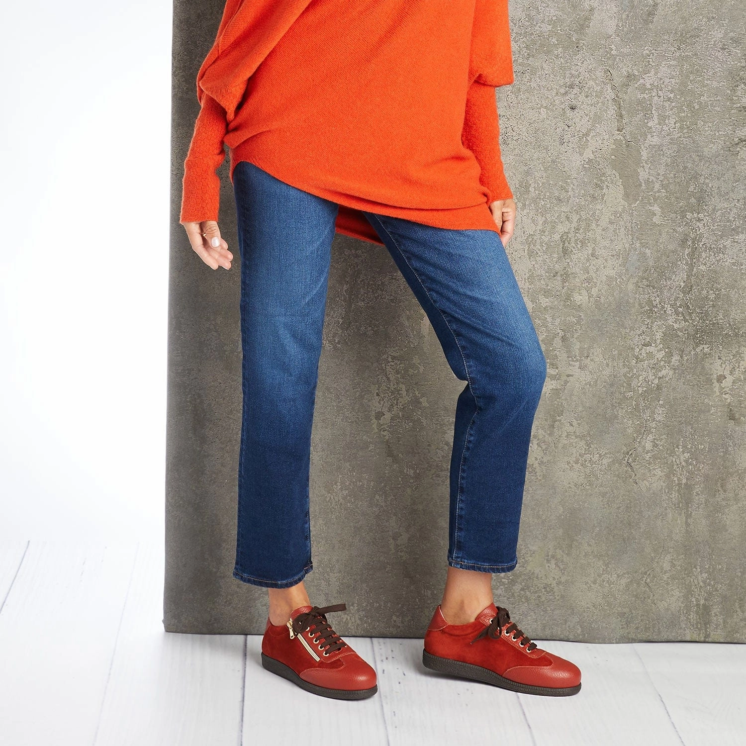 Pixie: Cinnamon Suede Dynamic Comfort