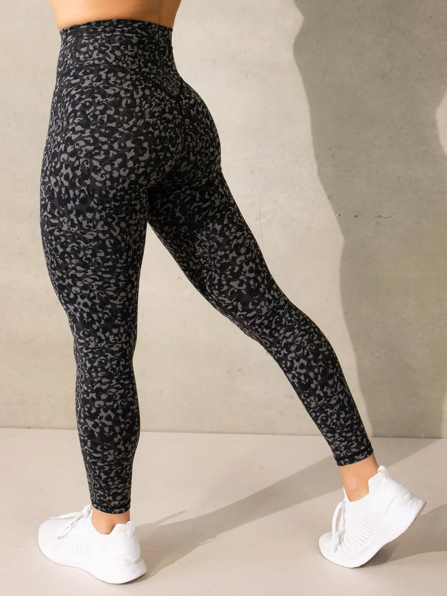 Eco Shopper Evening Walk Empower High Waisted Leggings - Black Leopard